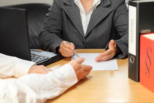 深圳討債律師電話咨詢婚姻破裂之后律師執(zhí)行夫